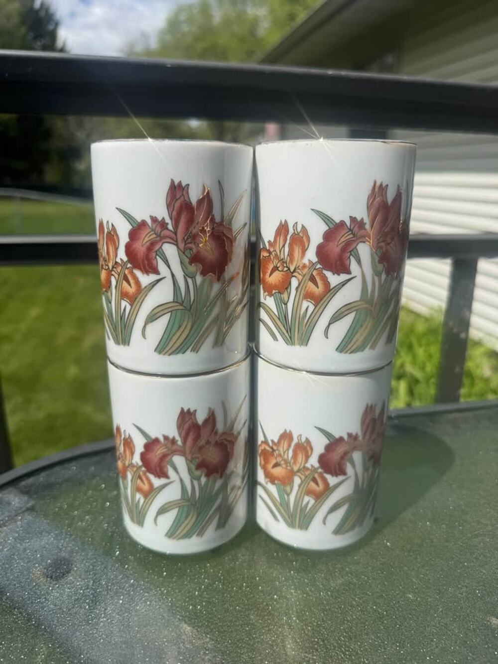 Set of 4 Vintage Japanese Iris Tea Cups – Elegant Mid-Century Porcelain Tumbler